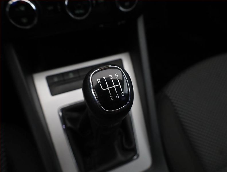 Škoda Octavia (2017) 2.0 TDI, Tempomat - fotka 11 z 18