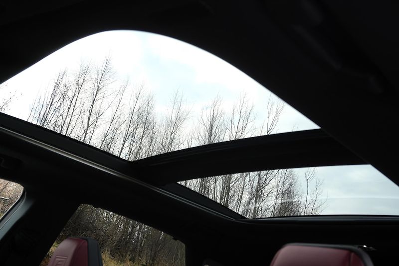 Lexus RX 500h F-SPORT + ,Panorama, DPH - fotka 33 z 44