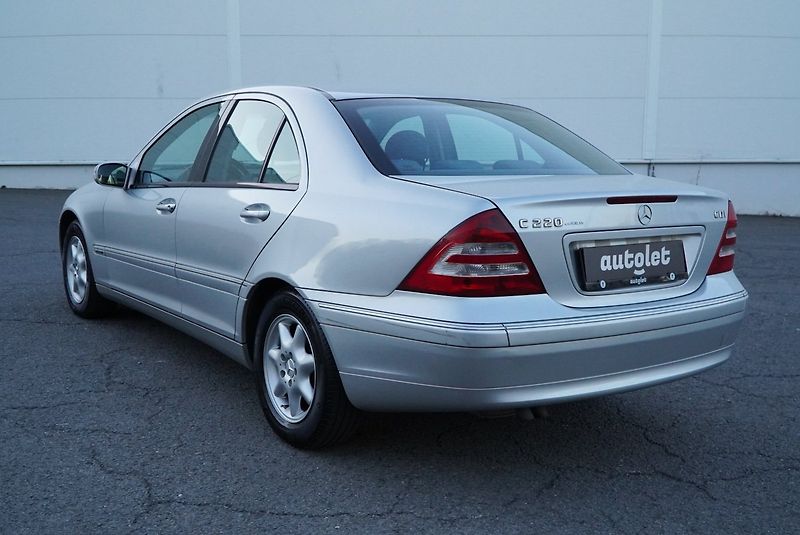 Mercedes-Benz 220 220 CDi ELEGANCE - fotka 6 z 23