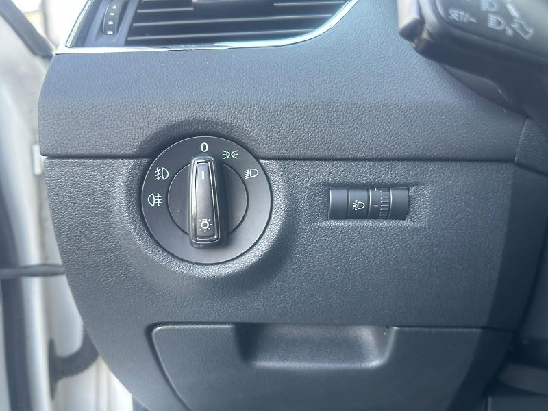 Škoda Octavia (2015) 1.6TDi, 77KW, VYHŘ.SED.,TEMP. - fotka 14 z 24