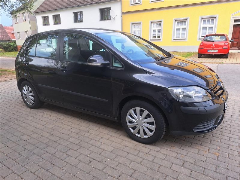 Volkswagen Golf Plus 1,6 FSI - fotka 13 z 36