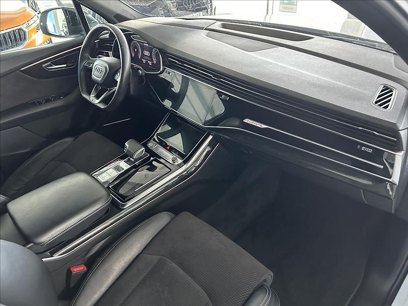 Audi Q7 3,0   50 TDI,QUATTRO,S-LINE - fotka 9 z 37