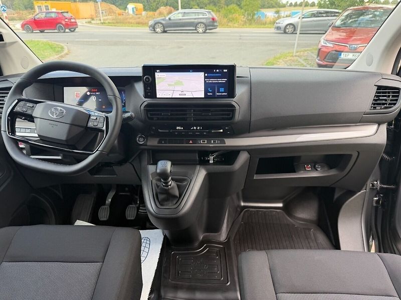 Toyota ProAce L2 2.2L Diesel 150k 6MT Crew C - fotka 9 z 10