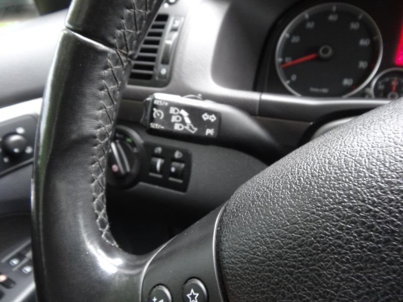 Volkswagen Touran 1.4TSi  Style Plná nádrž - fotka 12 z 13