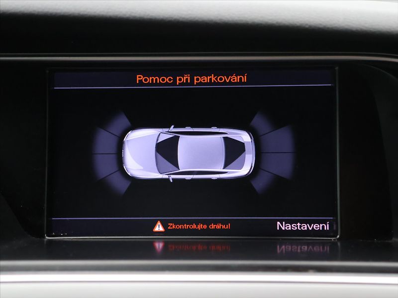 Audi A5 2,0 TDI 140kW quattro S-tronic - fotka 18 z 29