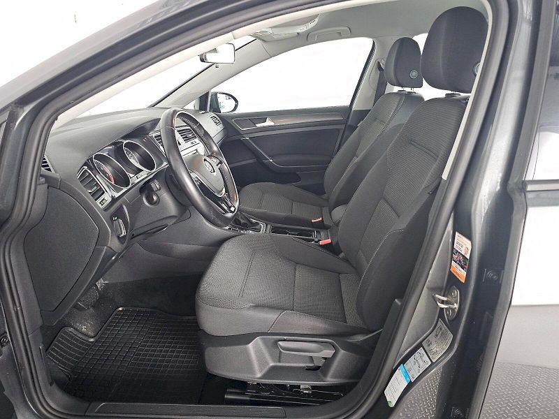 Volkswagen Golf Variant (2019) 1,0 TSI 85kW 7DSG Comfortline - fotka 6 z 26
