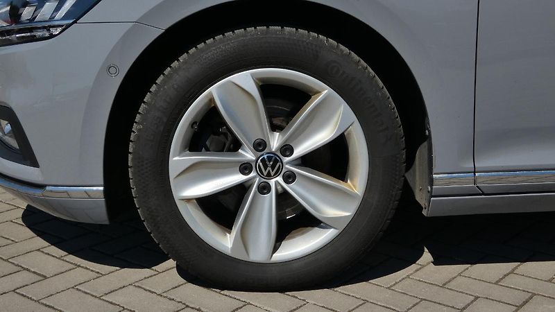 Volkswagen Passat 2.0 TDI 147kW BMT 4MOT DSG Ele - fotka 23 z 24