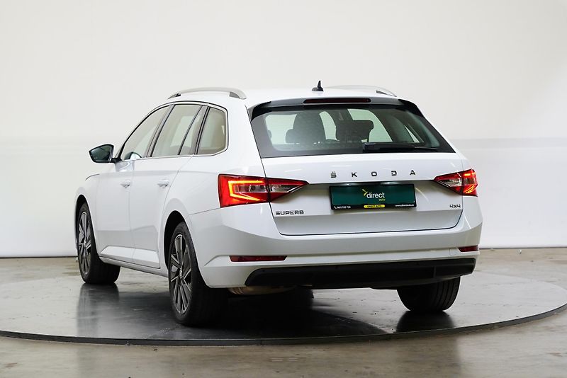 Škoda Superb - fotka 7 z 30