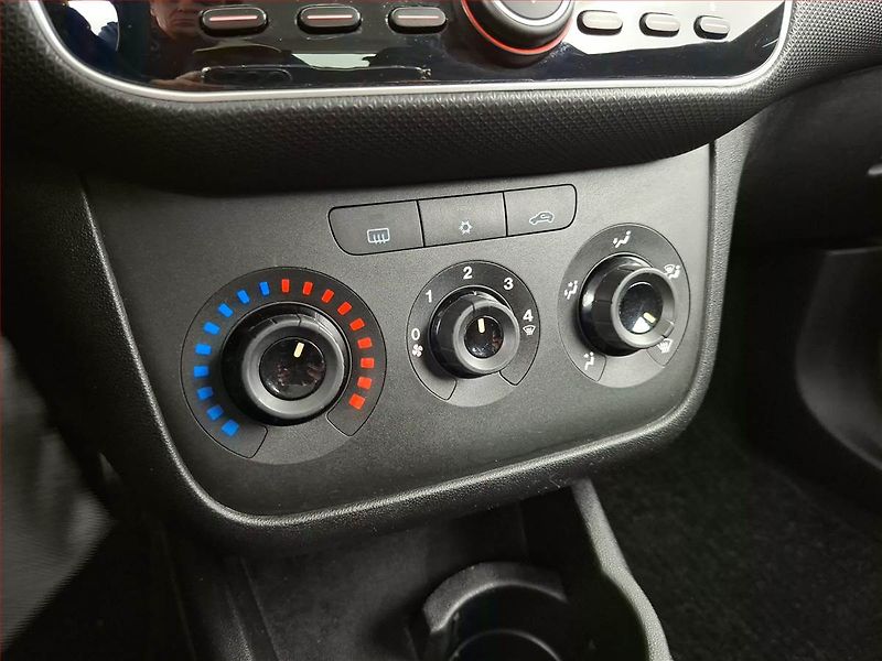 Fiat Punto (2013) 1.2, po STK, jezdí dobře - fotka 14 z 16