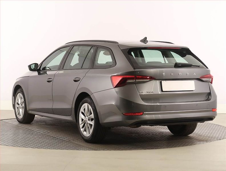 Škoda Octavia (2023) Ambition 2.0 TDI, Automat - fotka 4 z 23
