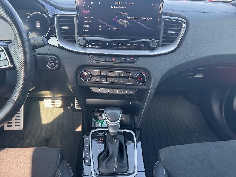 Kia Ceed (2023) GT-LINE 1.5T-GDI 117kW DPH CZ - fotka 10 z 11