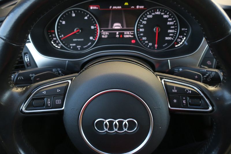 Audi A6 Allroad 3.0TDI 200kW Quat. Stronic ČR - fotka 19 z 50