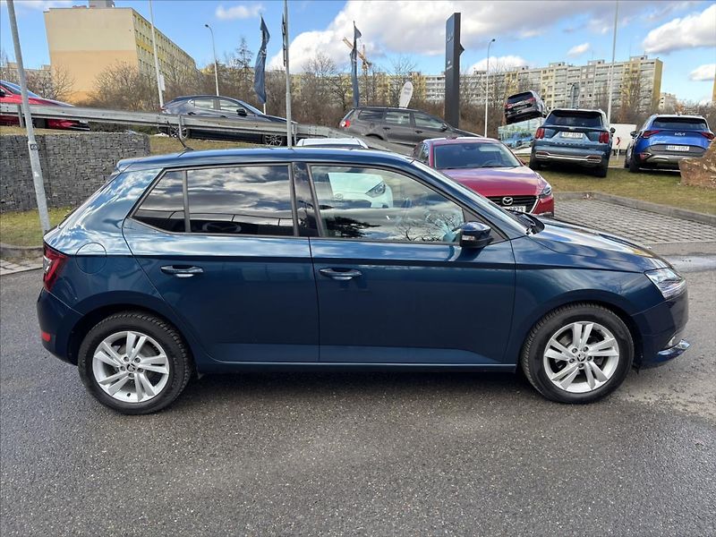 Škoda Fabia 1,0 TSi Style FULL LED CARPLAY - fotka 6 z 39