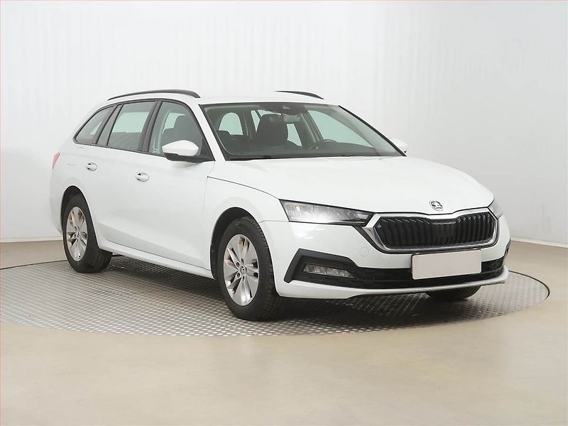Škoda Octavia (2021) Ambition 2.0 TDI, ČR,1.maj - fotografie inzerátu
