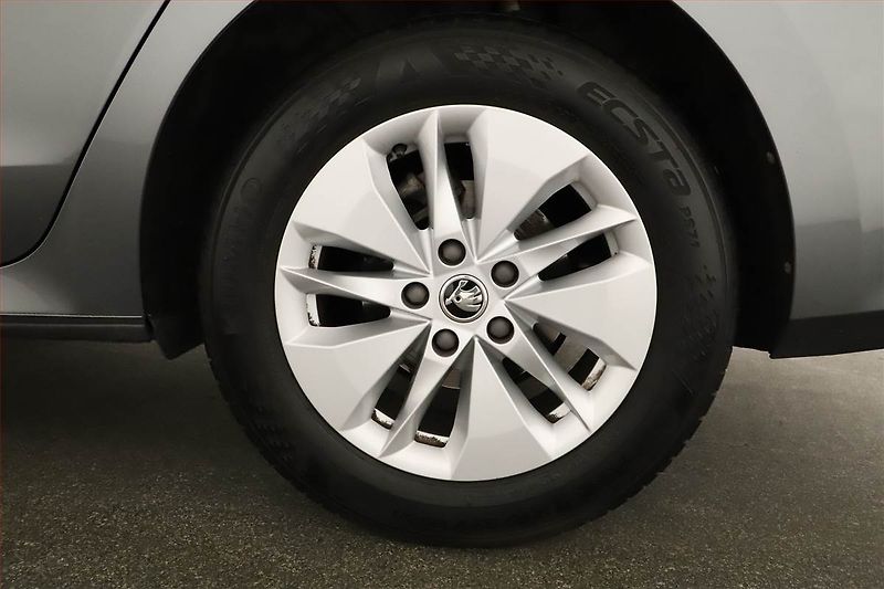 Škoda Octavia (2024) Top Selection 1.5 eTSI mHEV - fotka 16 z 16