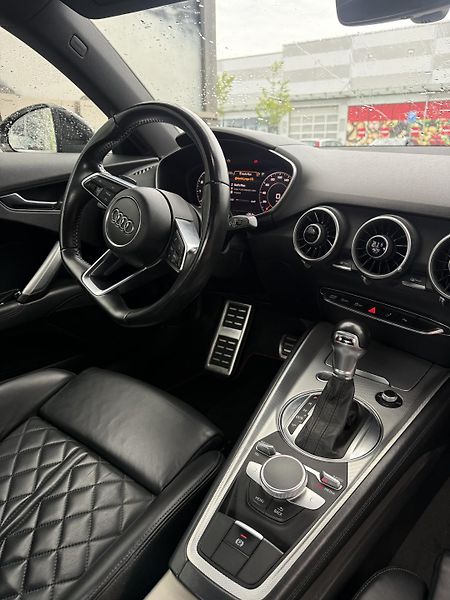Audi TT (2015) - fotka 28 z 34