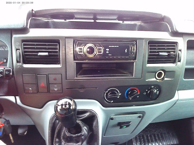 Ford Transit 2.2 TDCi L3H2, 8 míst,nová STK - fotka 11 z 14