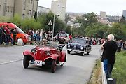 Na akci Jízda do vrchu a výstava historických vozidel se představilo na tři sta automobilů a motocyklů.