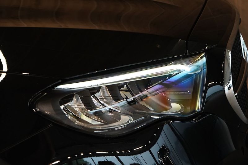 Mercedes-Benz Třídy E 220d 4MATIC, KEYLESS,DISTRONIC - fotka 8 z 43