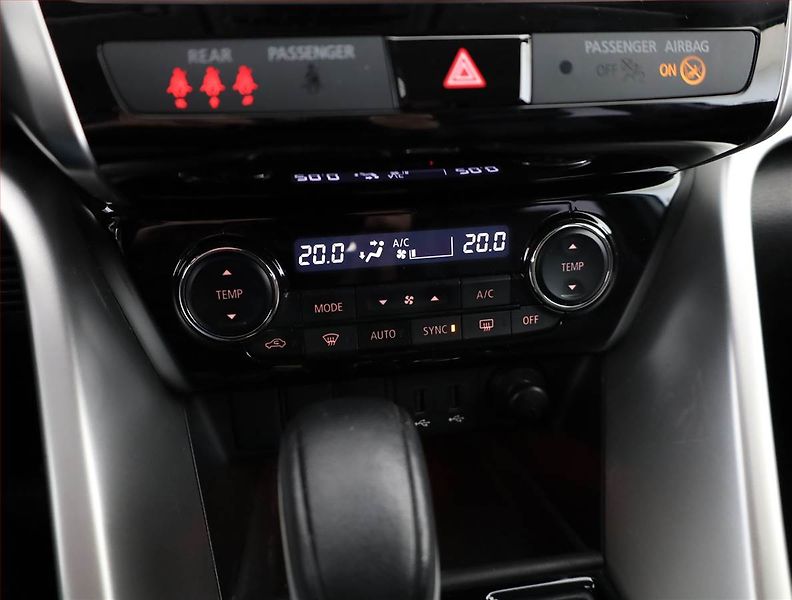 Mitsubishi Eclipse Cross (2018) 1.5 T-MIVEC, 4X4, Automat - fotka 10 z 17