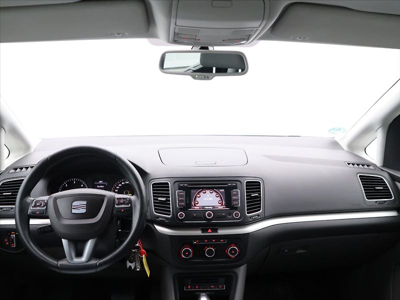 Seat Alhambra 2,0 TDI 125kW DSG Style DPH - fotka 26 z 33