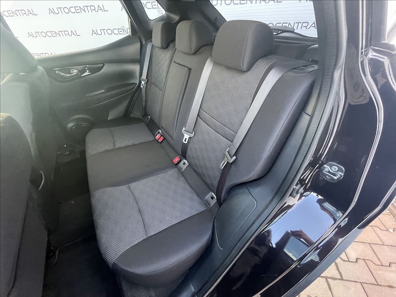 Nissan Qashqai 1,2 DIG-T Czech-line,serv.kn. - fotka 21 z 21