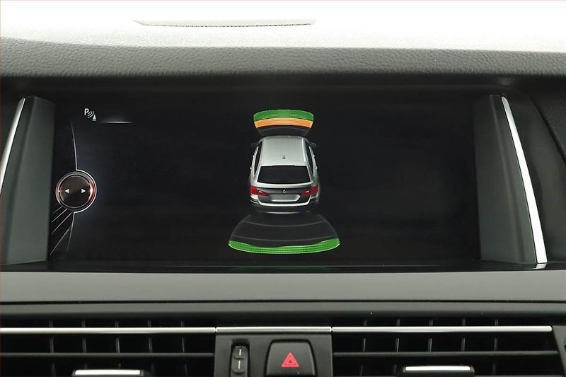BMW Řada 5 (2015) 520d, Kůže, Bi-Xenony - fotka 14 z 20