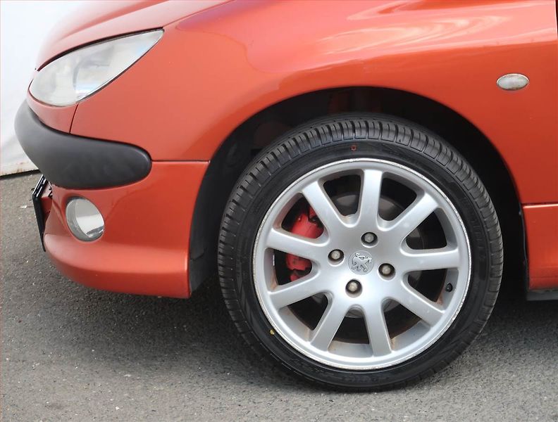 Peugeot 206 (2000) 2.0 16V, nová STK, Tažné - fotka 14 z 16