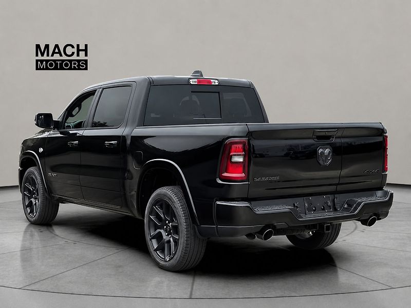 RAM 1500 (2026) Laramie Premium 2026 V8 - fotka 2 z 9