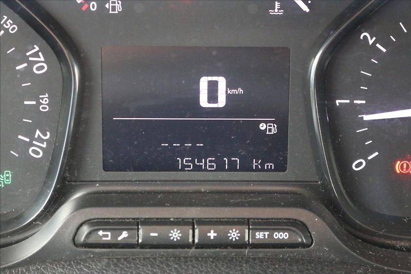 Peugeot Expert 2,0 110kW,  DPH, 1.Majitel - fotka 21 z 43