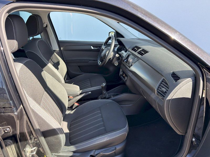 Škoda Fabia (2020) FAB Com Style 70TSI/1.0 M5F - fotka 13 z 25