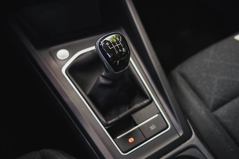 Volkswagen Golf (2023) Life 1.5 TSI, Navi, Tempomat - fotka 27 z 30