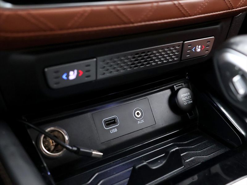 SsangYong Rexton 2,2 e-XDI 133kW Aut. Premium - fotka 30 z 41