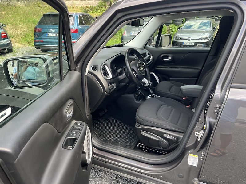 Jeep Renegade (2017) 2,0 D 103 Kw LIMITED 4X4 AT ČR - fotka 8 z 20