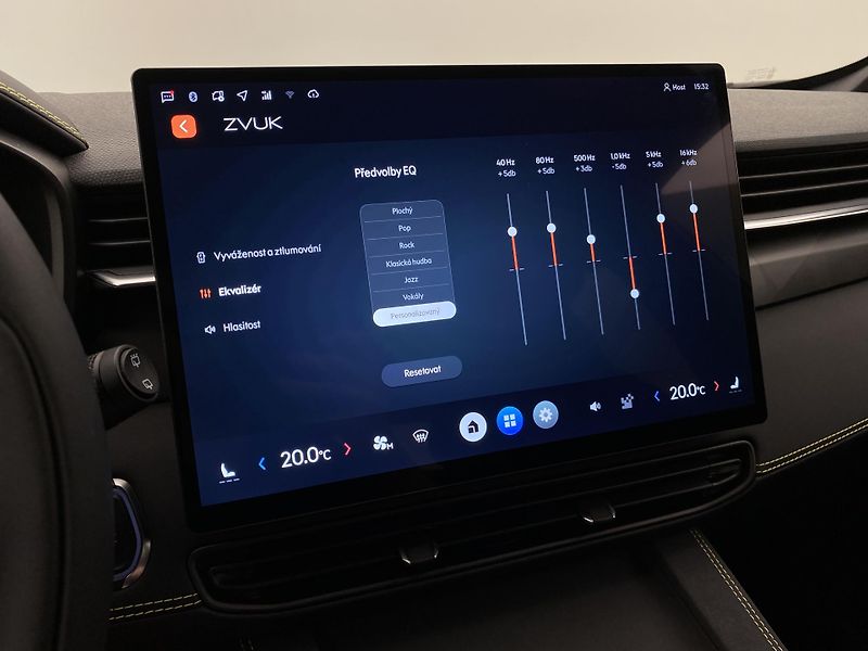 Lynk & Co 01 (2025) 01 CORE PHEV - fotka 58 z 90