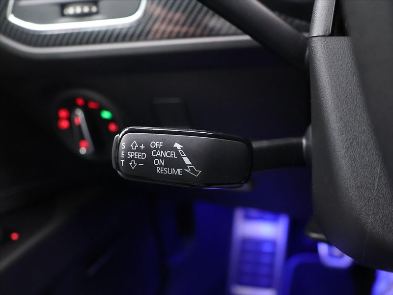 Seat Leon Cupra 2,0 TSI 221kW LED 1.Maj. - fotka 16 z 28