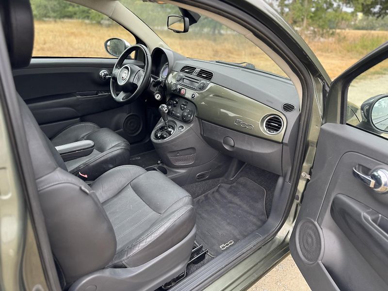 Fiat 500 (2012) 1.4 AUTOMAT.SERVISNÍ KNIHA - fotka 15 z 26