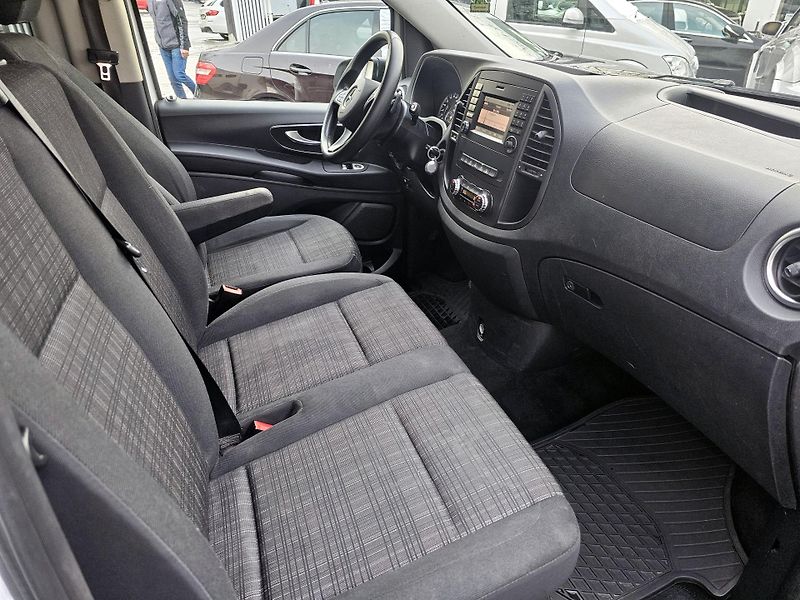 Mercedes-Benz Vito Tourer 9-míst 4Matic serv.kn. - fotka 9 z 16