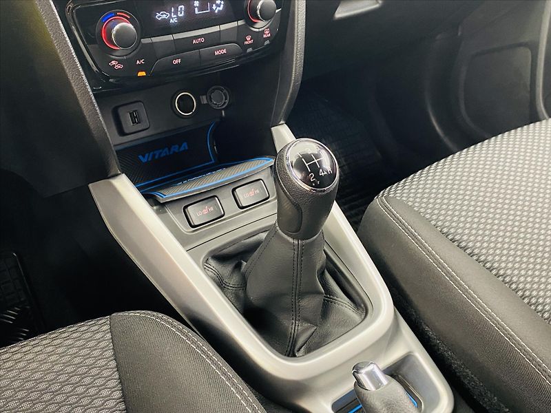 Suzuki Vitara 1,6 VVTi 88kW 1.Majitel - fotka 18 z 24