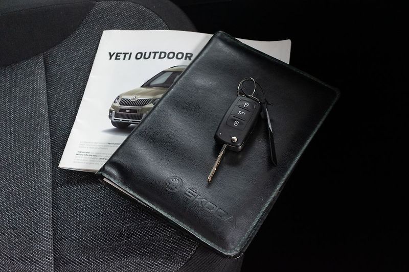 Škoda Yeti 1.2 TSI 81kW *OFFROAD ACTIVE* - fotka 25 z 33