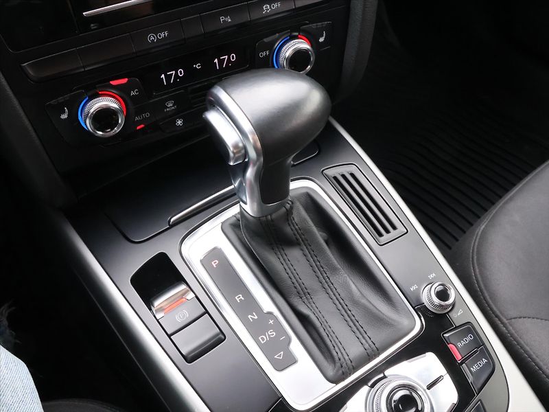 Audi A4 3,0 TDI 180kW Aut. quattro - fotka 21 z 30
