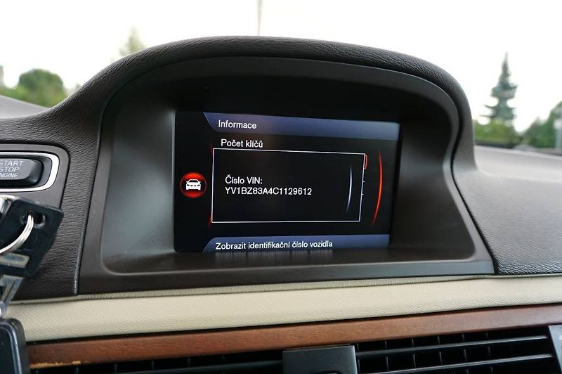 Volvo XC70 (2011) SUMMUM 2,4 D5 158 kW - fotka 35 z 47