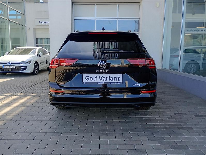 Volkswagen Golf Variant (2026) 1,5 eTSI 7DSG mHEV  People - fotka 6 z 16