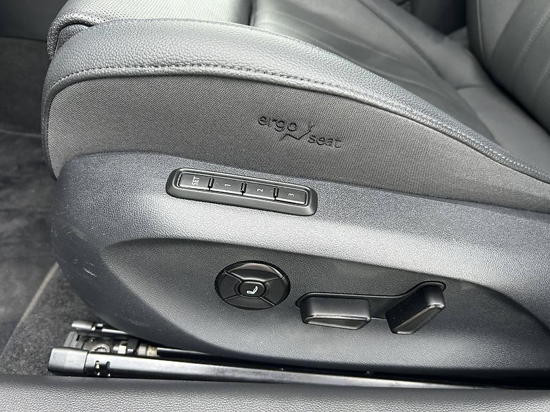 Škoda Superb L&K 7DSG 2,0TDI - fotka 7 z 26