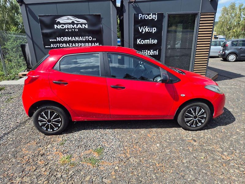 Mazda 2 1.3i 55kW, koroze prahů - fotka 5 z 21