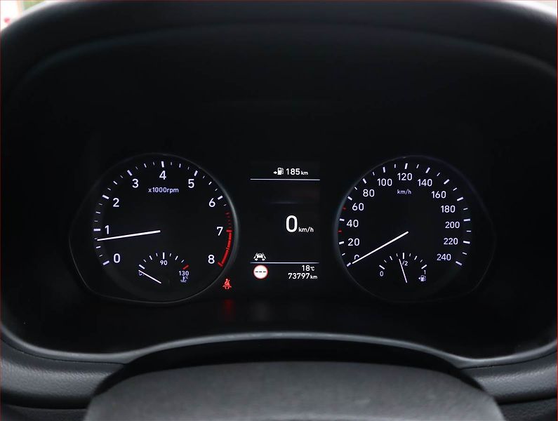 Hyundai i30 (2019) Style 1.4 T-GDI, Serv.kniha - fotka 11 z 21