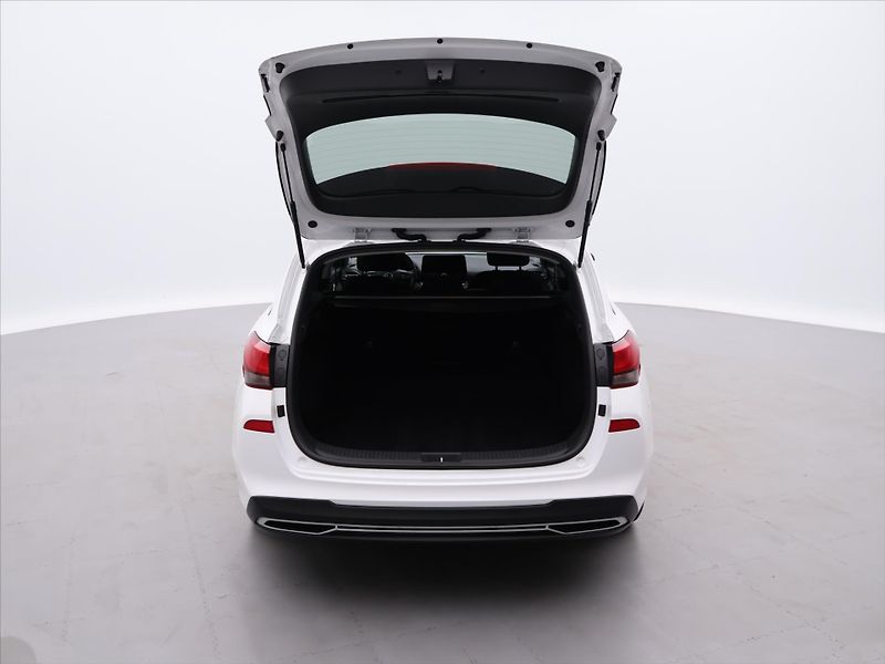 Hyundai i30 1,6 CRDI CZ 1.Maj. DPH - fotka 9 z 27