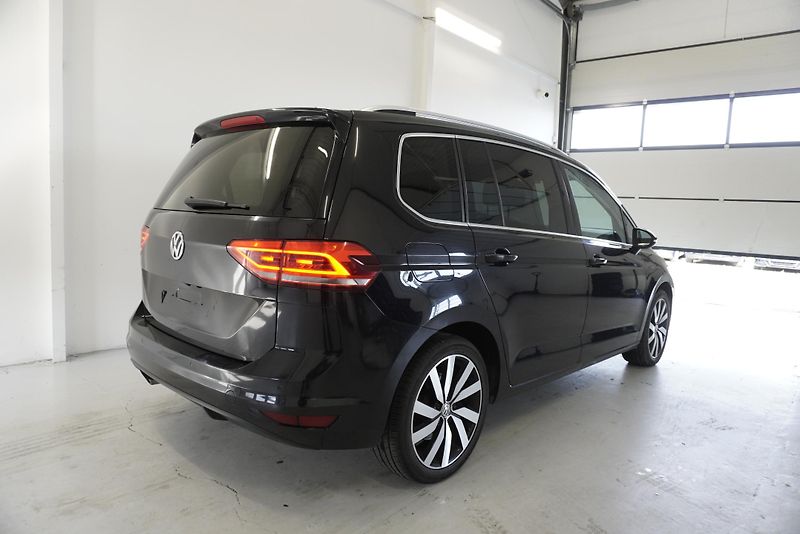 Volkswagen Touran (2017) TOURAN  2,0 TDI HIGHLINE AUT. - fotka 5 z 45
