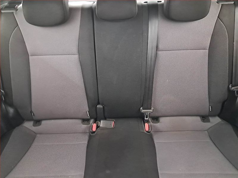 Hyundai i20 (2018) Comfort 1.2, ČR,1.maj - fotka 8 z 17