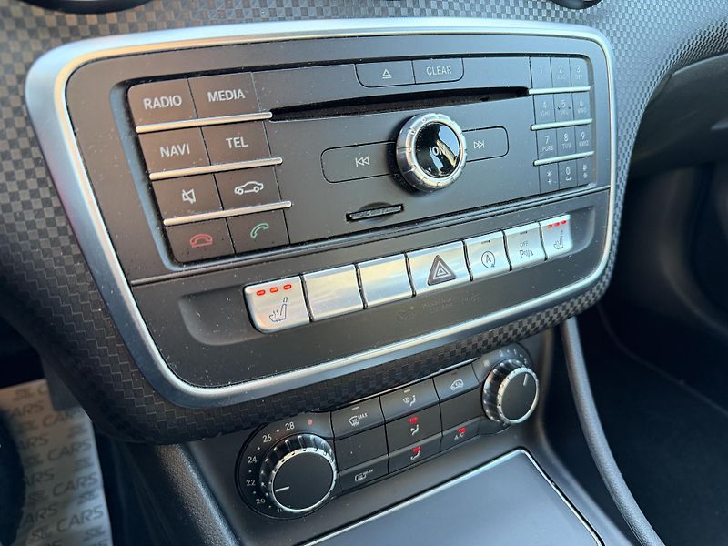 Mercedes-Benz Třídy A 180i SPORT LED NAVI SERVISKA - fotka 25 z 37